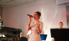 Night-Time-Band, Sängerin Carmen Purperheart